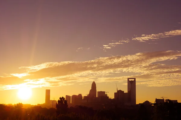 Incroyable lever de soleil sur charlotte nord carolina — Photo