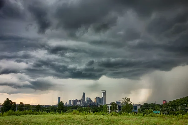 Amazing sunrise over charlotte north carolina — Stock Photo, Image