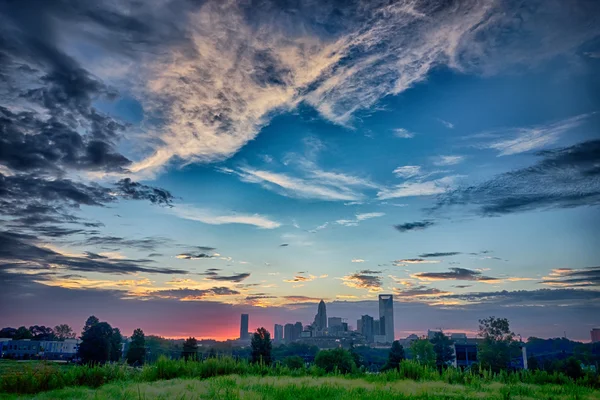 Alba del mattino presto sopra Charlotte North Carolina Skyline — Foto Stock