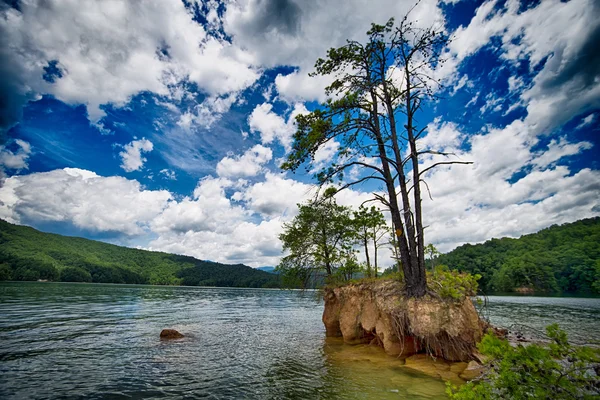 Belas cenas de paisagem no lago jocassee carolina do sul — Fotografia de Stock