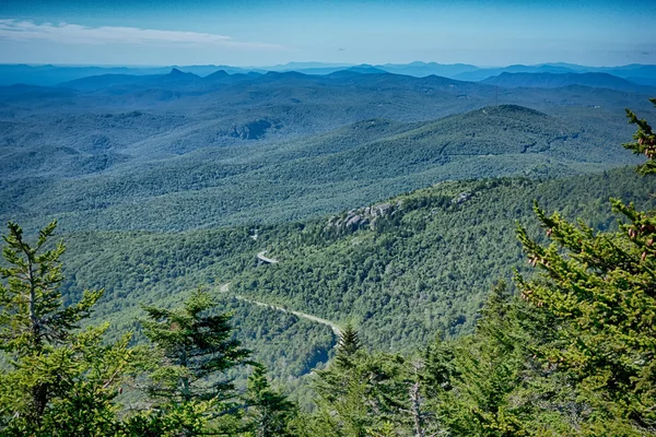 Calloway Zirvesi 'nin kuzey Carolina' daki doğa sahneleri. — Stok fotoğraf