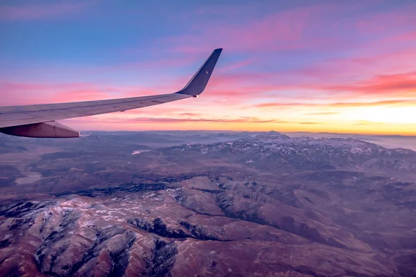 Flying Rockies Airplane Salt Lake City Sunset — 스톡 사진