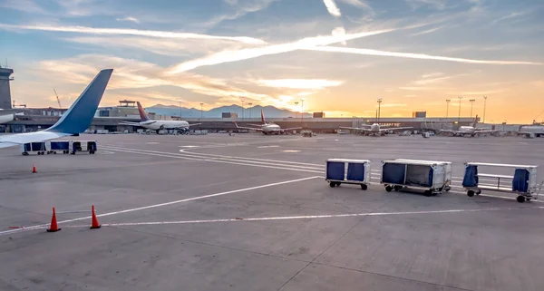 Flying Rockies Airplane Salt Lake City Sunset — Foto Stock