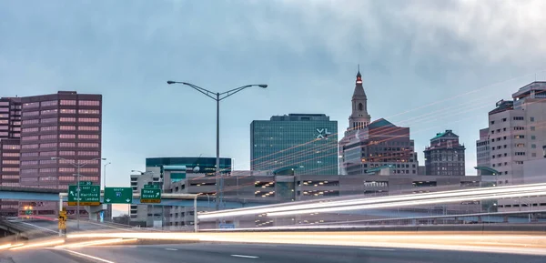 Hartford Connecticut Pendelen Bij Zonsondergang Lange Blootstelling — Stockfoto