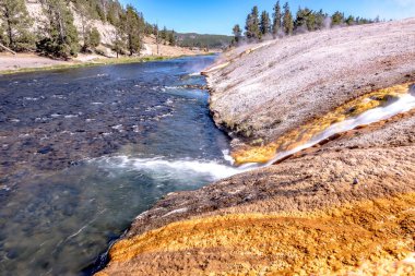 Yellowstone Ulusal Parkı 'nda Büyük Prismatik Bahar