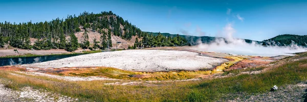 Μεγάλη Πρισματική Άνοιξη Στο Εθνικό Πάρκο Yellowstone — Φωτογραφία Αρχείου