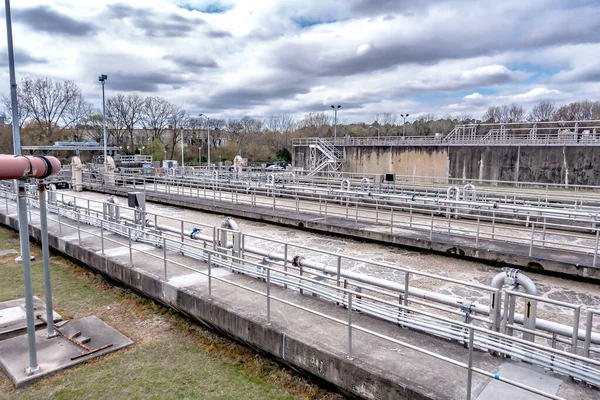 Afvalwaterzuiveringsinstallatie Een Zonnige Dag — Stockfoto