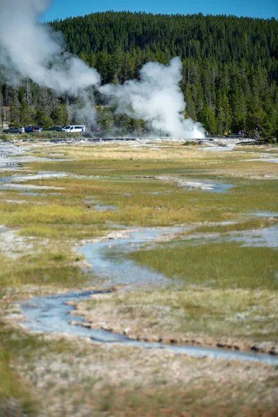 Erupción Del Viejo Géiser Fiel Parque Yellowstone Nationl —  Fotos de Stock
