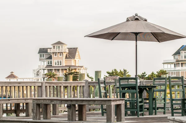 Jetties gazebo cerca de la playa — Foto de Stock