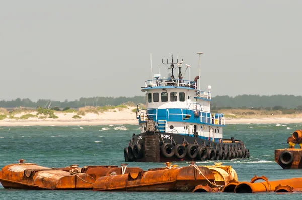 Construction ships in oregon inlet outer banks — Stock Photo, Image