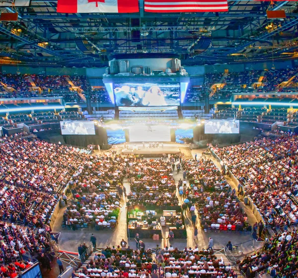 The Time Warner Cable Arena no centro de Charlotte, North Carolin — Fotografia de Stock