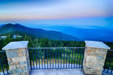 mount mitchell gün batımından önce üst