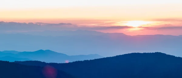 Blauer Kamm Parkway Herbst Sonnenuntergang über appalachischen Bergen — Stockfoto