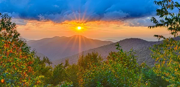 Blue Ridge Parkway fin de l'été Appalaches Montagnes Coucher de soleil Ouest — Photo