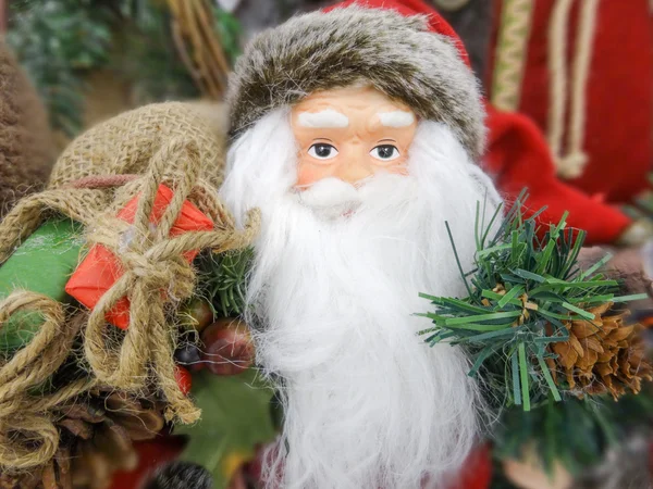 Santa claus postać zabawka gotowa na wakacje — Zdjęcie stockowe