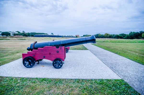 Cannoni di Fort Moultrie sull'isola di Sullivan nella Carolina del Sud — Foto Stock