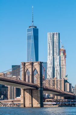 Brooklyn Köprüsü ve New York Şehri Manhattan Skyline