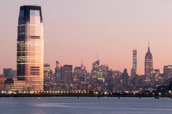 Jersey city i New York City z Manhattan gród nad Hudso — Zdjęcie stockowe