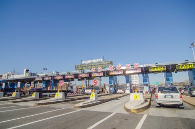 New York - Aralık 26: i-95, Aralık tarihinde New York City yakınındaki Toll plaza