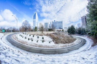 şehir ve charlotte nc ABD sokaklarında kar ve buz kaplı
