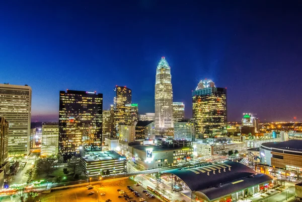 Charlotte Skyline günbatımında havadan görünümü — Stok fotoğraf