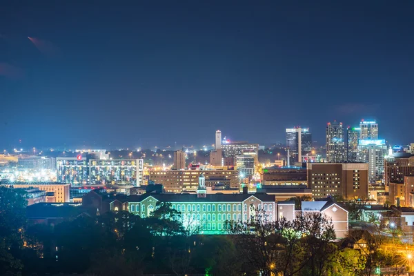 Abendliche Skyline von Birmingham-Alabama — Stockfoto