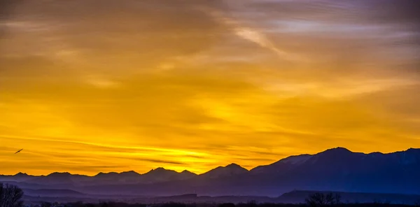Lever de soleil sur colorado montagnes rocheuses — Photo
