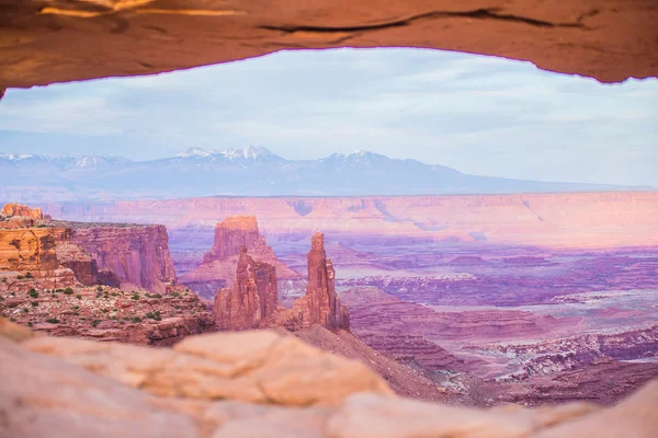 Ünlü Mesa Arch Canyonlands Milli Parkı Utah ABD — Stok fotoğraf