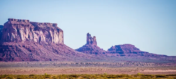 Monument valley under the blue sky — Stock Photo, Image