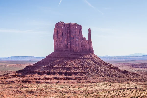 Monument valley onder de blauwe hemel — Stockfoto