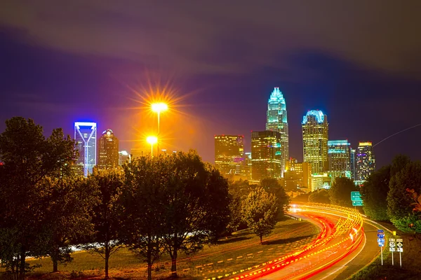 Innenstadt von charlotte north carolina skyline — Stockfoto