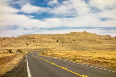 Meteor krateri Winslow Arizona ABD yol
