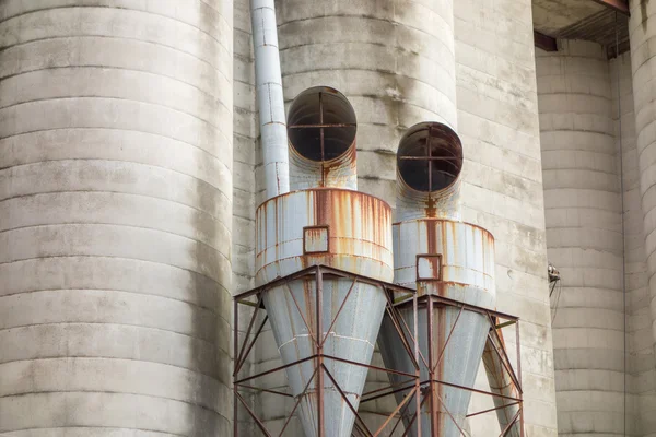 Grote boerderij industriële silo 's — Stockfoto