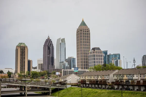 Atlanta City Skyline an einem bewölkten Tag — Stockfoto