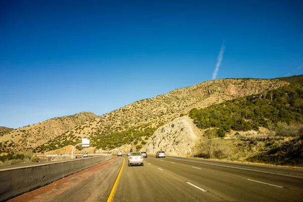 Подорожуючи по штату Нью-Мексико біля Альбукерке — стокове фото