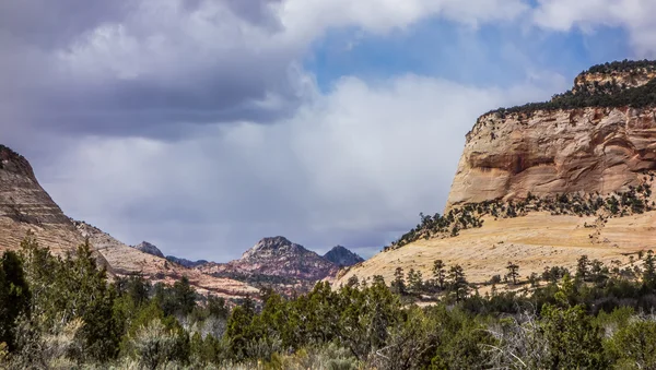 Krajobrazy w pobliżu abra kanabra i zion national park w utah — Zdjęcie stockowe