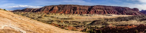 Hassas arch yakınındaki Arches Ulusal Parkı — Stok fotoğraf