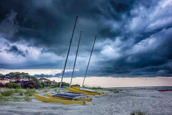 Tybee ilha praia cenas durante chuva e trovão tempestade — Fotografia de Stock