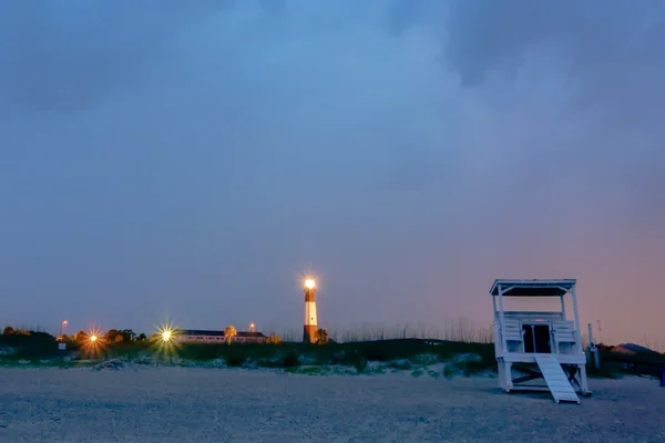 Tybee island beach maják s hromy a blesky — Stock fotografie