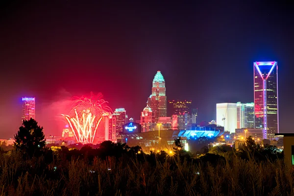 4th of july fireworks skyshow charlotte nc — Stock Photo, Image