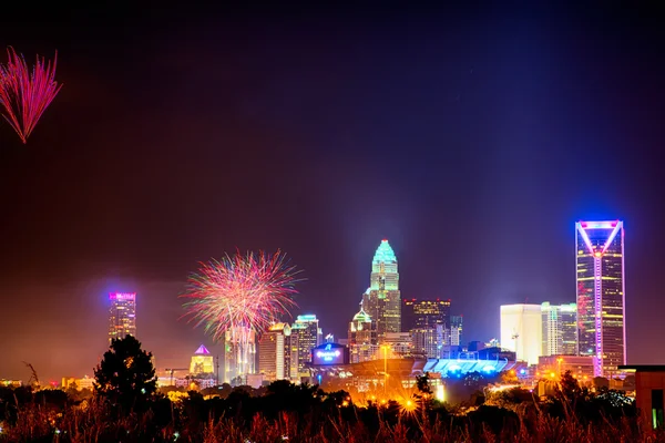 4th of july fireworks skyshow charlotte nc — Stock Photo, Image