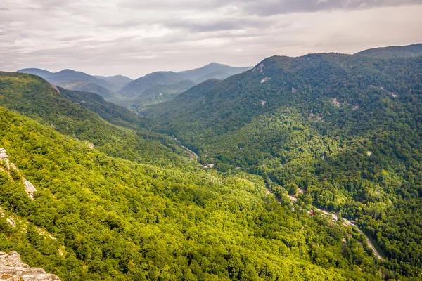 Lake lure and chimney rock landscapes — Stock Photo, Image