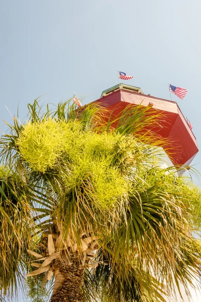 Faro de la ciudad del puerto en hilton cabeza sur carolina — Foto de Stock