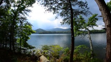 Dumanlı dağlar göl santeetlah