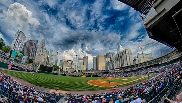 Bbt baseball charlotte nc knights baseball stadium and city skyl — Stock Photo, Image