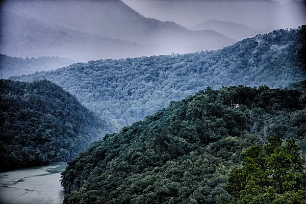 Vista del lago Fontana en el oeste de Carolina del Norte en el Great Smok —  Fotos de Stock