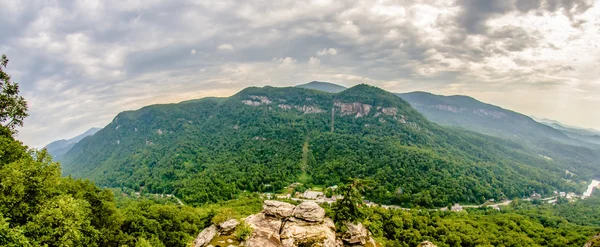 Scenes near chimney rock and lake lure in blue ridge mountains n — Stock Photo, Image