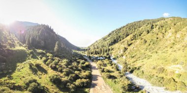 güzel vadi manzarası Issyk kul gölü bölgesi ve Orta Asya 'da bishkek 
