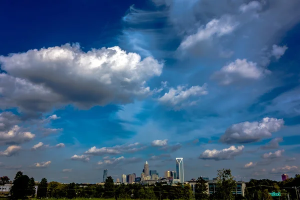 Charlotte north carolina stadens silhuett — Stockfoto