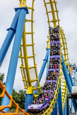 Crazy rollercoaster rides eğlence parkı